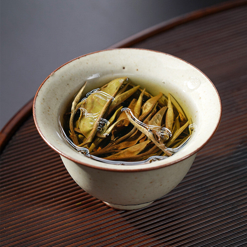 Yunnan Moonlight White Ball Nectar Fragrance Raw Pu Er Tea Yue Guan Bai Long Zhu