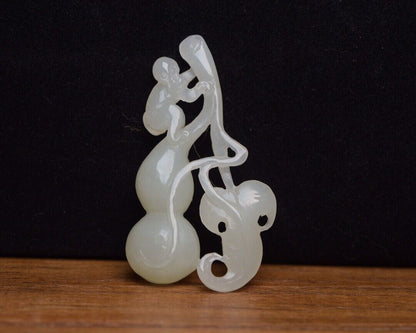 Chinese Top Natural Hetian Jade Carved Exquisite White Jade Pendant Gift Jewelry