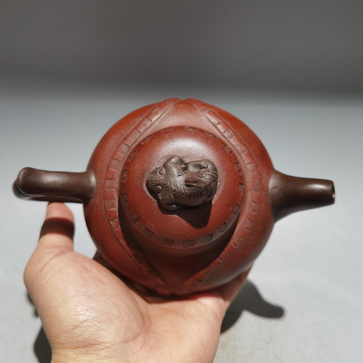 Chinese Yixing Zisha Clay Handmade Exquisite Teapot（狮尊三足壶 底款：时大彬）