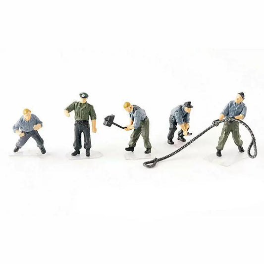 PMA 1/72 German engine maintenance engineer 5pc finished Model P0407