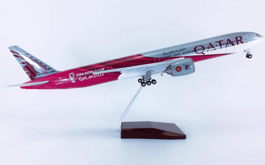 1:157 47CM QATAR BOEING 777-300ER Airplane Landing Gear Resin Aircraft Model