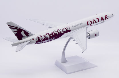 1:200 JC Wings Qatar Boeing 777-200LRF Passenger Airplane Diecast Model