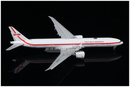 1:400 JC Wings Garuda INDONESIA BOEING 777-300ER Plane Flap Down Diecast Model