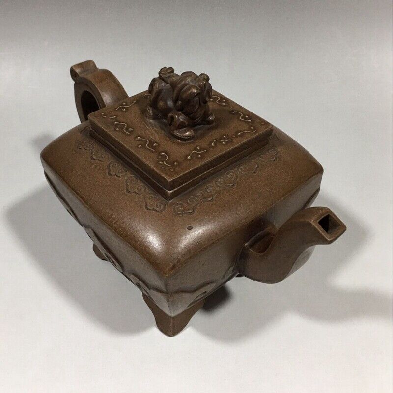 Chinese Yixing Zisha Clay Handmade Exquisite Teapot （狮尊紫砂壶 底款：邵大亨）