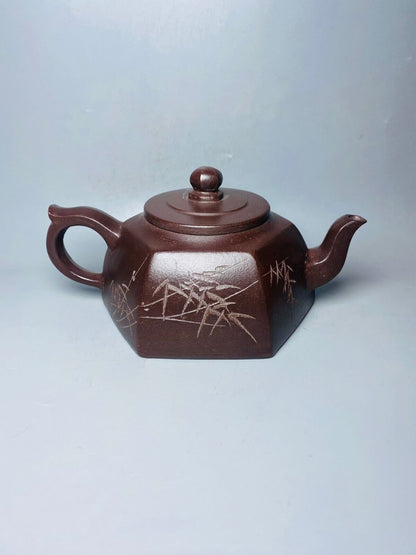 Chinese Yixing Zisha Clay Handmade Exquisite Teapot （六方刻绘 底款： 顾景舟）