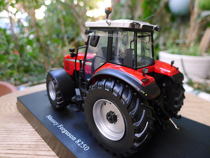 1:32 UH 6257 ferguson 8250 X-tra Tractor Construction Farm Machine Diecast Model