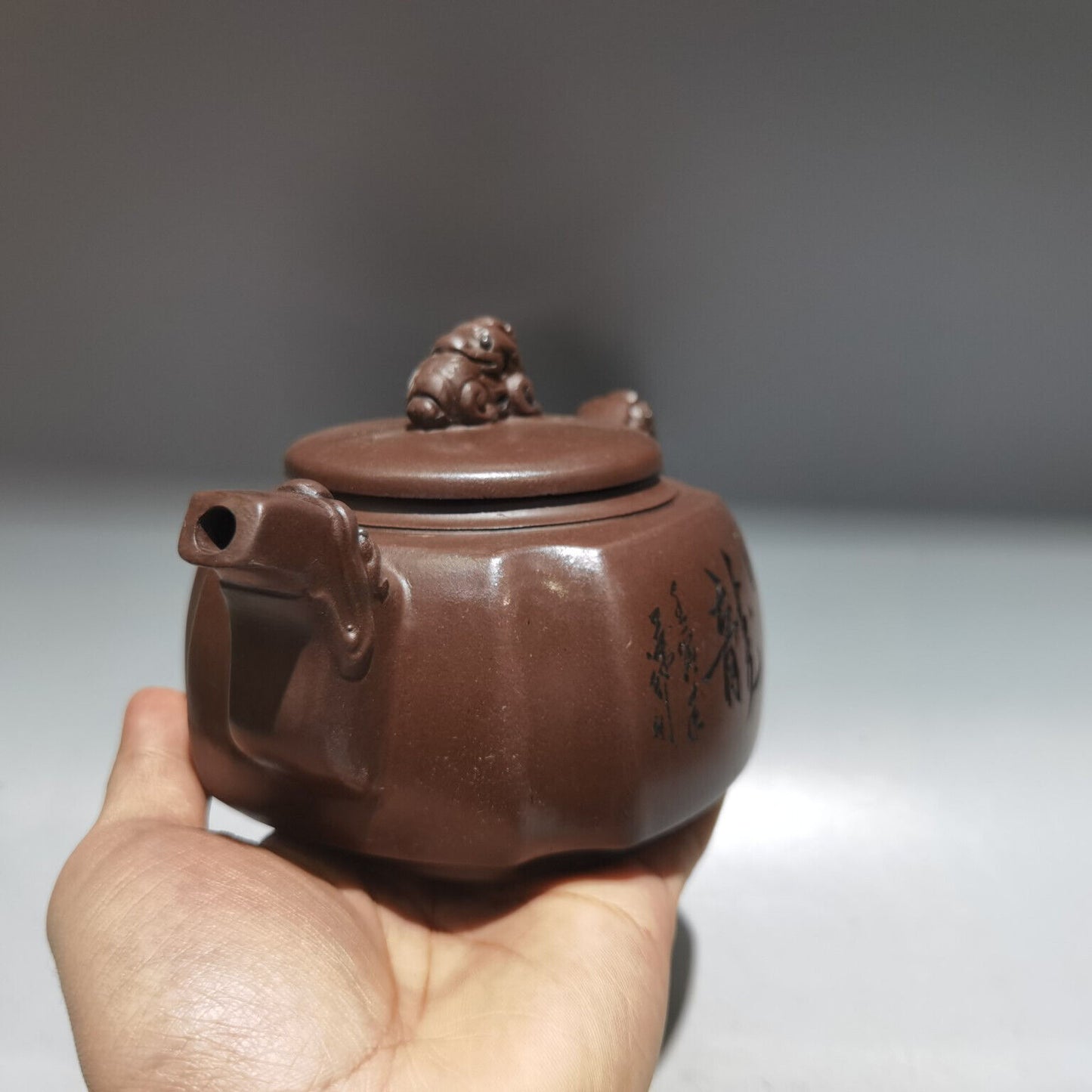 Chinese Yixing Zisha Clay Handmade Exquisite Teapot（四方龙壶 低款：金鼎商标）