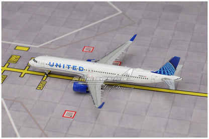 1:400 GeminiJets UNITED BOEING A321neo Airplane Diecast Plane Aircraft Model