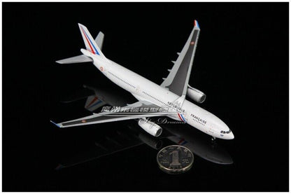 1:400 JC Wings France Air Force AIRBUS A330-200 Passenger Airplane Diecast Model
