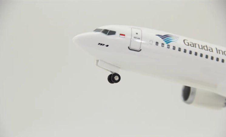 1:200 31CM RISESOON Garuda Indonesia BOEING 737 MAX 8 Airplane ABS Plastic Model