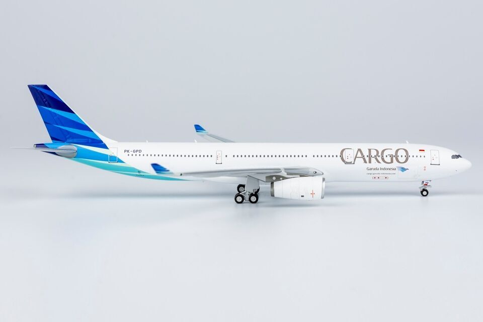 1:400 NG Model Garuda Indonesia CARGO AIRBUS A330-300 Airplane Diecast Model