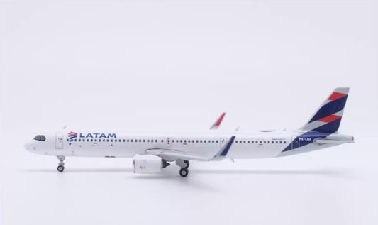 1:400 Phoenix LATAM Airbus A321neo PS-LBA Airplane Diecast Aircraft Plane Model