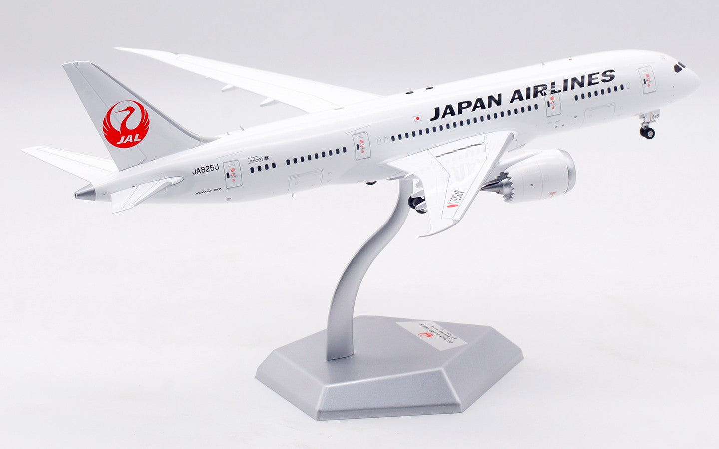 1:200 SQ Wings Japan Airlines B787-8 Passenger Airplane Diecast Aircraft Model