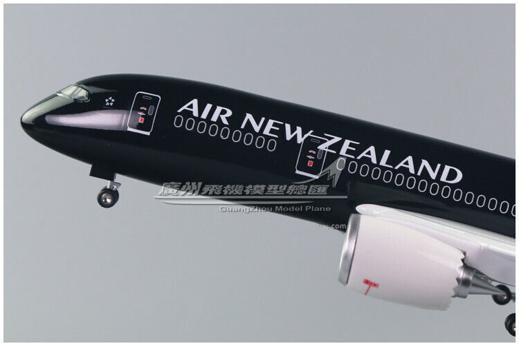 44CM 1:130 AIR NEW ZEALAND BOEING 787 Passenger Plane Landing  Gear Resin Model
