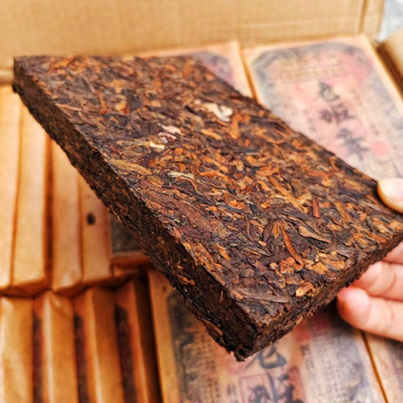 250 克 1980 年老挝禁令张老普二茶茶云南陈年茶砖 -