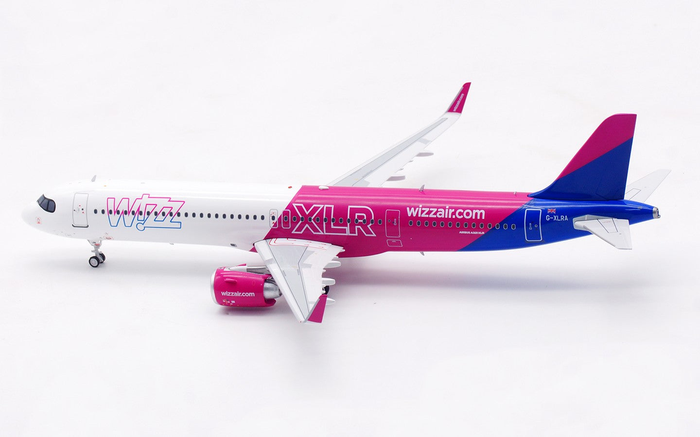 1:200 InFlight Wizz Air A321NEO Passenger Airplane Diecast Aircraft Model
