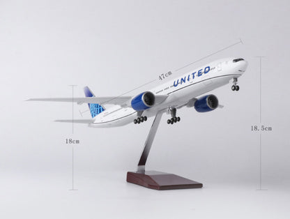 1:157 47CM UNITED BOEING 777-300ER Airplane Landing Gear Resin Aircraft Model