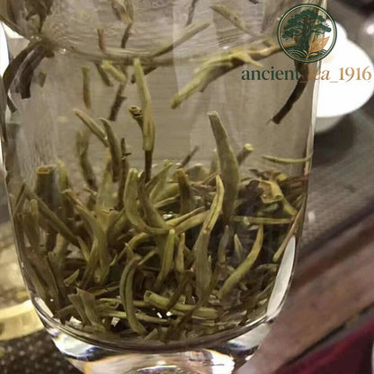 Premium Silver Needle White Tea Cake Chinese Organic Bai Hao Yin Zhen Cha