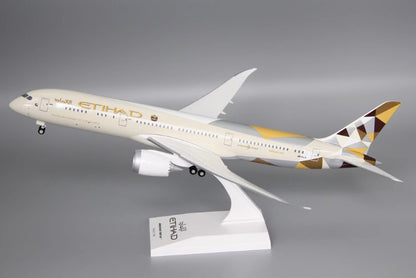 32CM 1:200 Risesoon Etihad Boeing 787-9 Passenger Airplane ABS Plastic Model