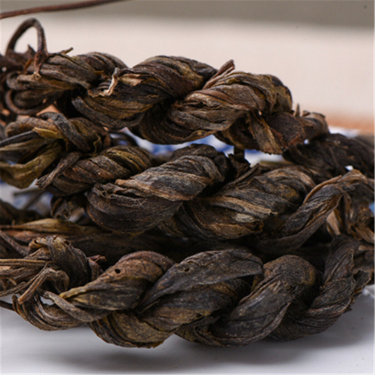 Yunnan Snowy Raw Pu-Erh Tea Healthy Food Handmade Plait Puer Tea Green Tea