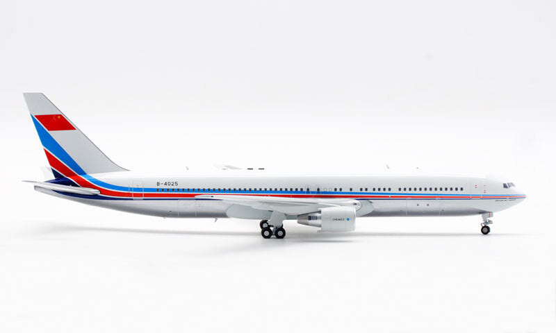 1:200 Aviation CHINA AIR FORCE BOEING B767-300ER Airplane Diecast Plane Model