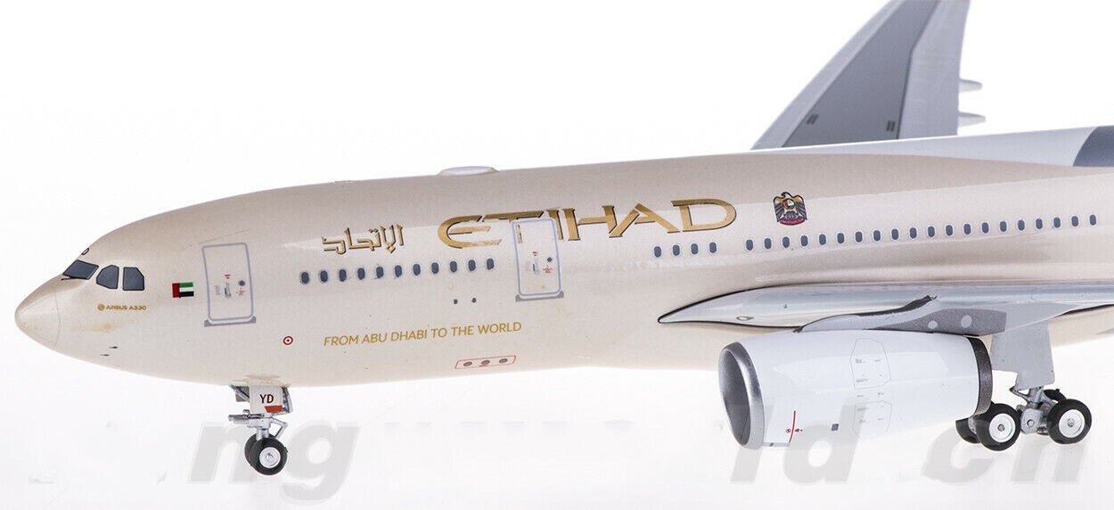 1:200 30CM Eagle ETIHAD AIRWAY AIRBUS A330-200 Passenger Airplane Diecast Model