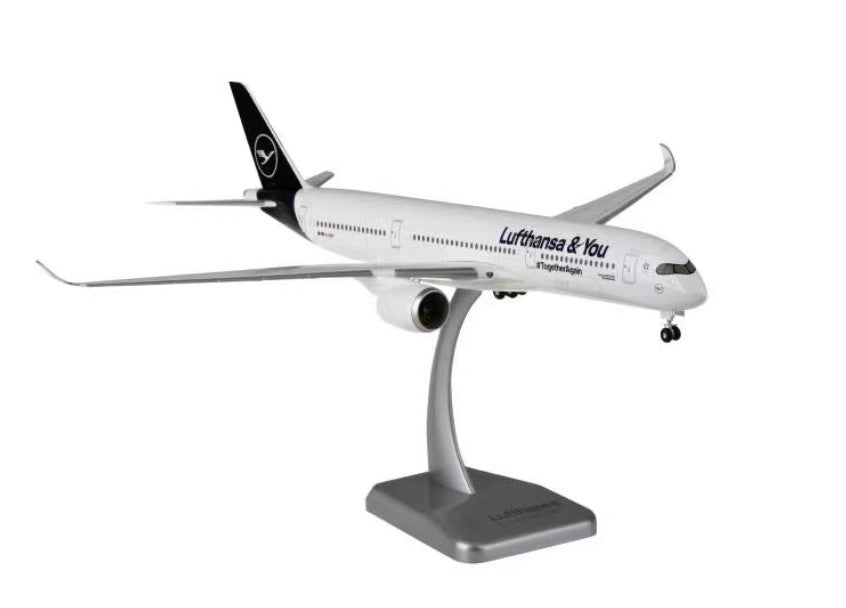 1:200 33CM Hogan Lufthansa AIRBUS A350-900 Passenger Plane  ABS Plastic Model