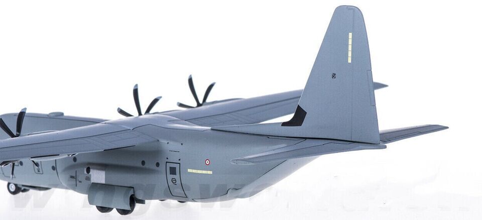1:200 Hogan F.F.AA Lockheed C-130J Airfreighter Diecast Military Aircraft Model