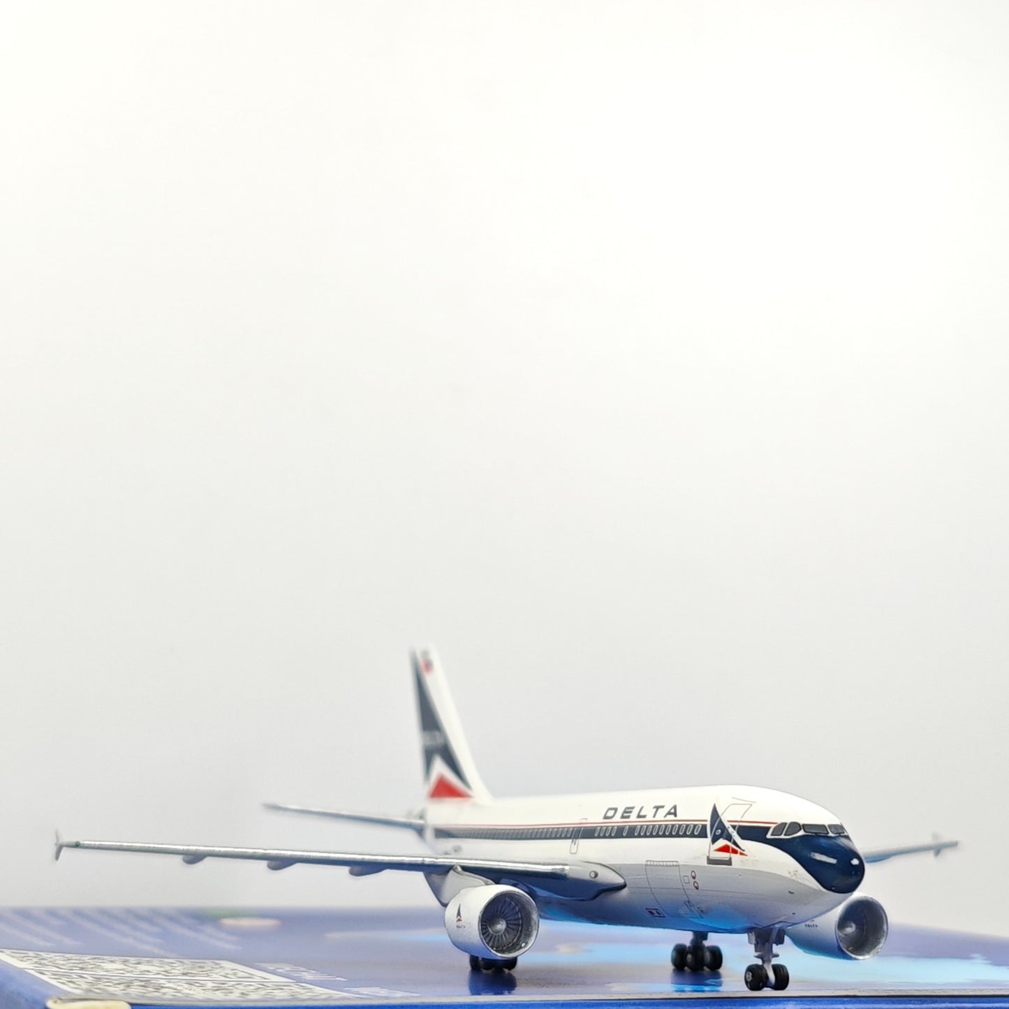 1:400 Aeroclassics Delta Air Lines A310-300 Passenger Plane Diecast Model