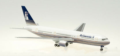 1:200 28CM Hogan Britannia BOEING 767-300ER Passenger Airplane ABS Plastic Model