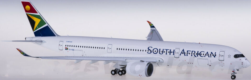 1:200 33CM JC Wings SOUTH AFRICAN AIRBUS A350-900 Plane Flap Down Diecast Model