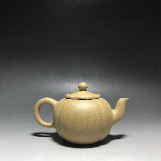 Chinese Yixing Zisha Clay Handmade Exquisite Teapot（金瓜 底款：汤唯萍）