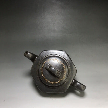 Chinese Yixing Zisha Clay Handmade Exquisite Teapot （六方 底款：如图）