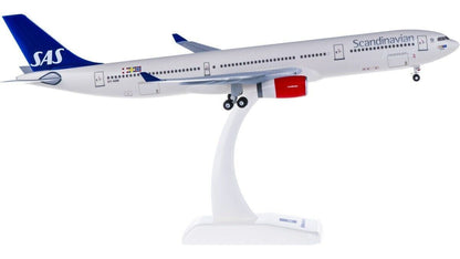 1:200 32CM Hogan SAS Scandinavian AIRBUS A330-300 Aircraft ABS Plastic Model