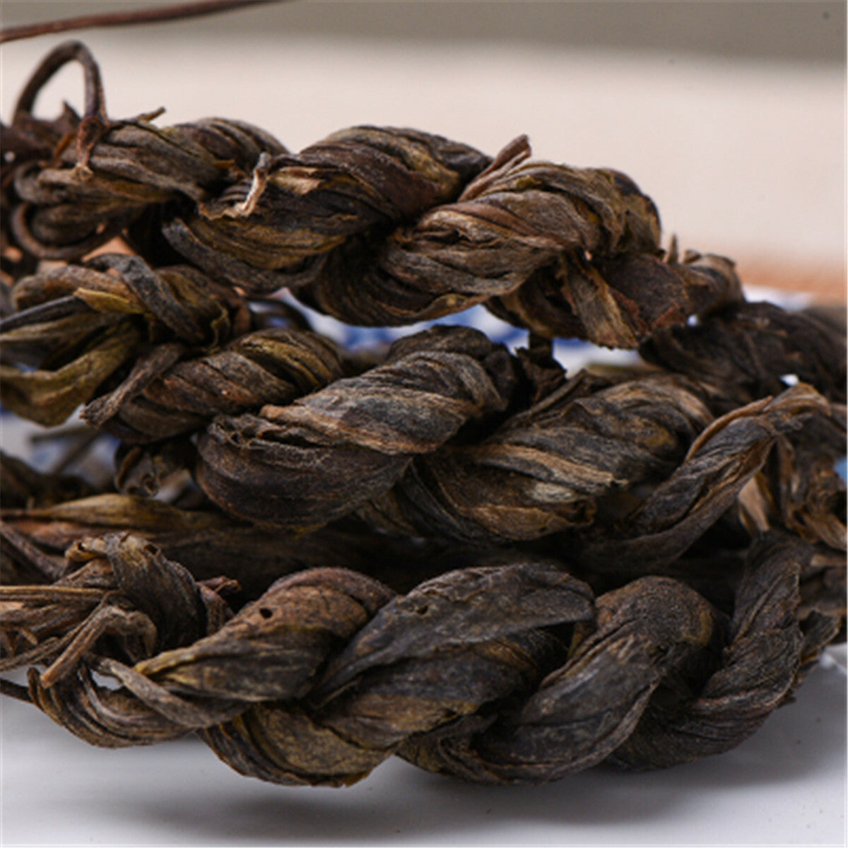 High Quality Yunnan Snowy Handmade Plait Puer Tea Cha Pu-Erh Tea Healthy Food