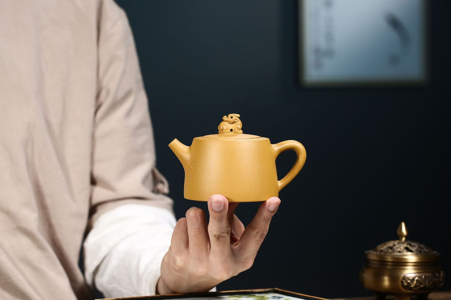 5"Chinese Yixing Zisha Pottery Gold Section Clay 220ML Auspicious Beast Teapot