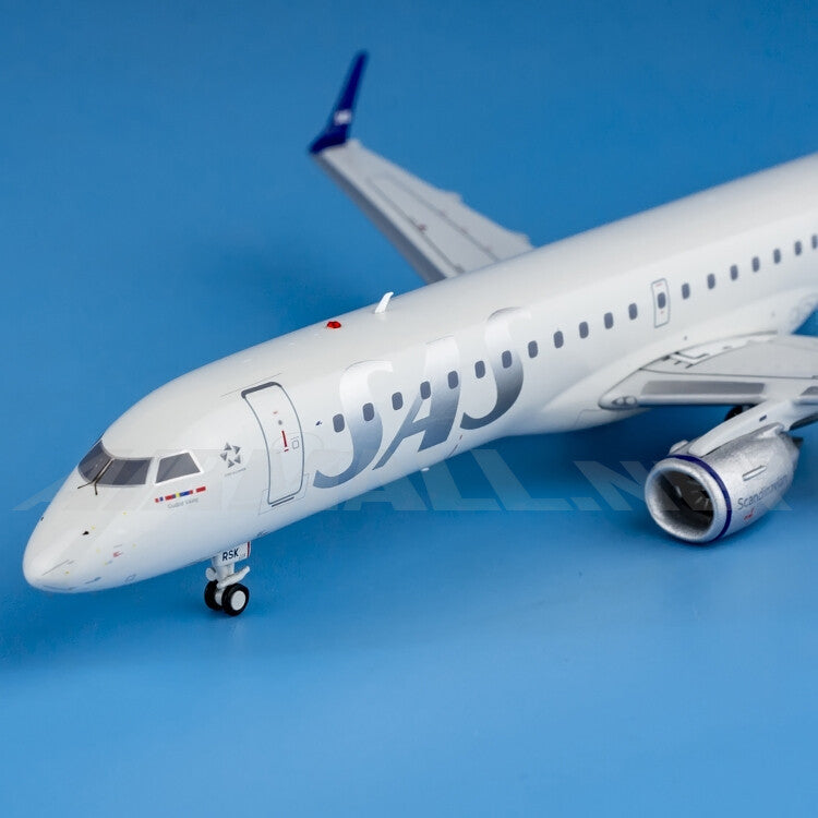 1:200 JC Wings Scandinavian Airlines ERJ-190-200LR Airplane Diecast Model