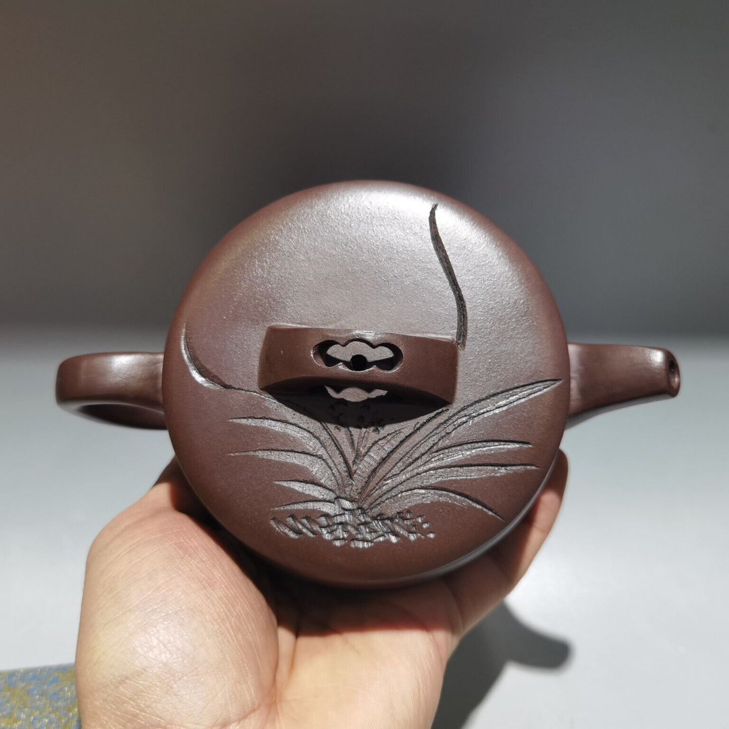 Chinese Yixing Zisha Clay Handmade Exquisite Teapot（汉瓦壶 底款：顾景舟）