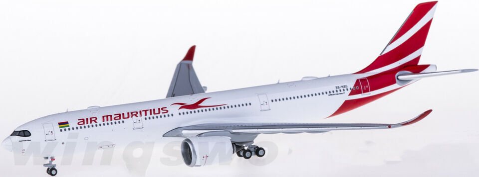 1:400 JC Wings Air Mauritius AIRBUS A330-900neo Passenger Airplane Diecast Model