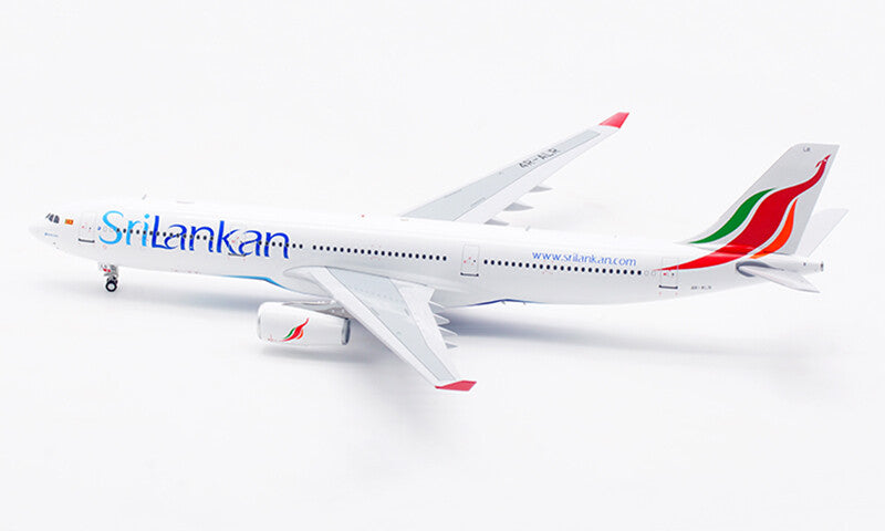 1:200 32CM Retro Models SriLankan AIRBUS A330-300 Airplane Diecast Plane Model