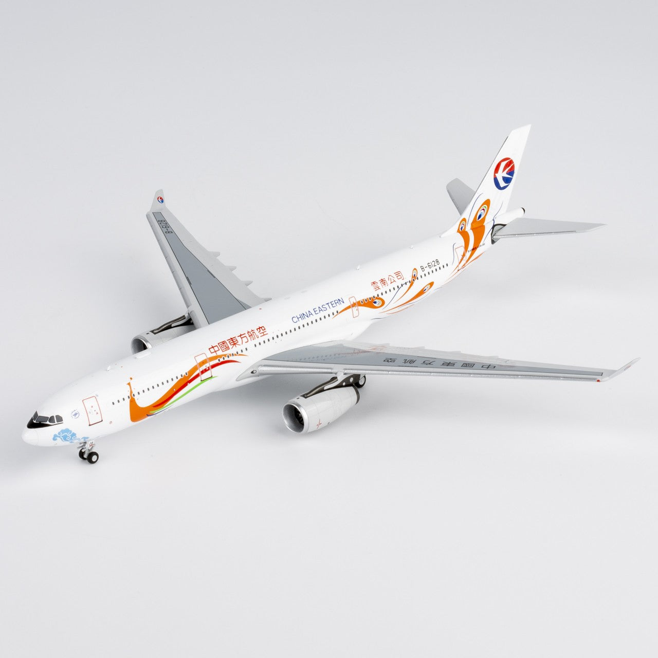 1:400 NGmodels China Eastern Airbus A330-300 Passenger Diecast Plane Model