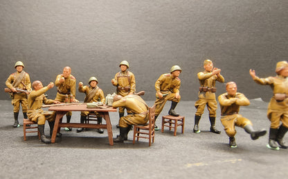 1/72 WWII Soviet Union War Victory Singing & Dancing handPainted Model