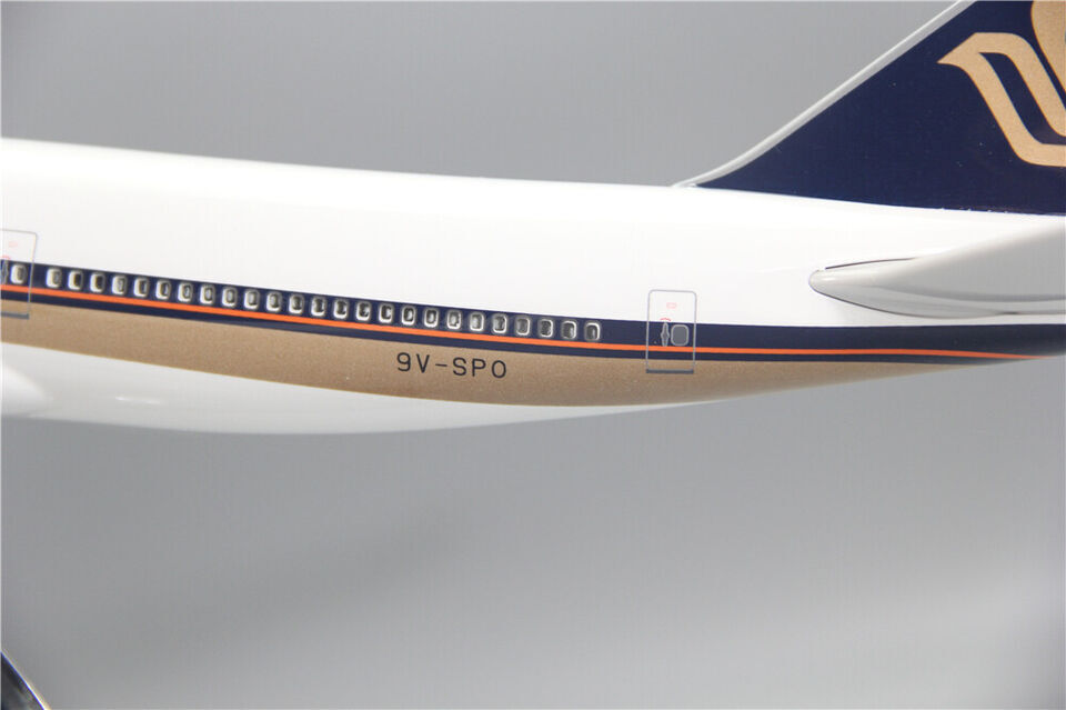 47CM 1:150 SINGAPORE AIRLINES BOEING 747-400 9V-SPO Passenger Plane Resin Model