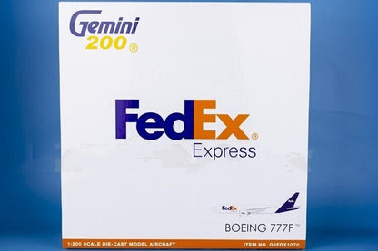 1:200 32CM GeminiJets FedEx BOEING 777-200LRF Airplane Diecast Aircraft Model