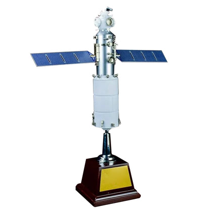 Alloy 1/150 China Tianhe Core Module Space Station Spacecraft Model Toy Gift