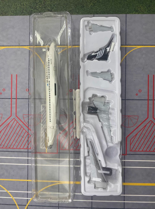 1:200 Hogan ALASURUAUAY Boeing 737-800 Airplane ABS Plastic Plane Aircraft Model