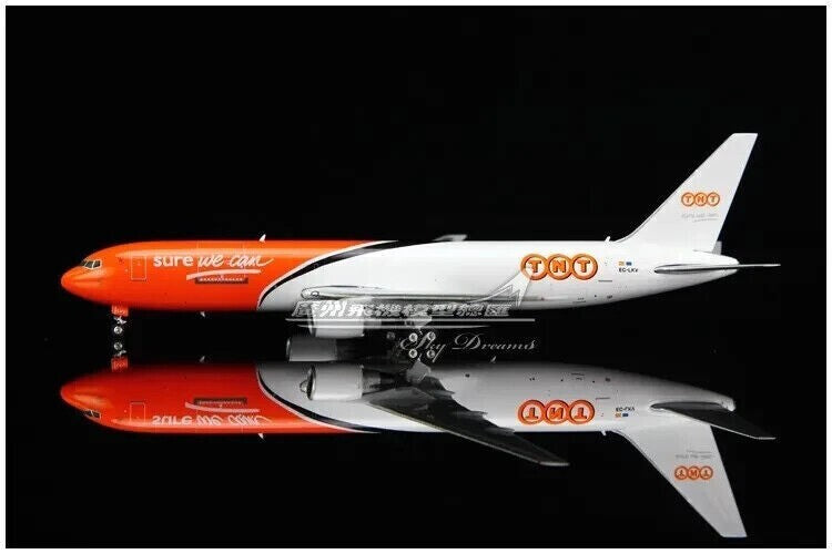1:400 Phoenix TNT BOEING 767-300ER Passenger Airplane Diecast Aircraft Model