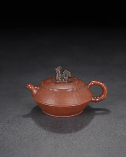 Chinese Yixing Zisha Clay Handmade Exquisite Teapot （一鸣惊人 底款：顾景舟）