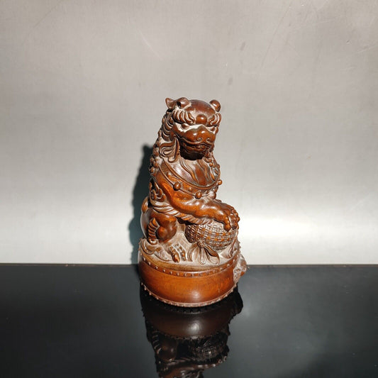 vintage wood carving decor wooden Boxwood lion statue car ornaments decoration