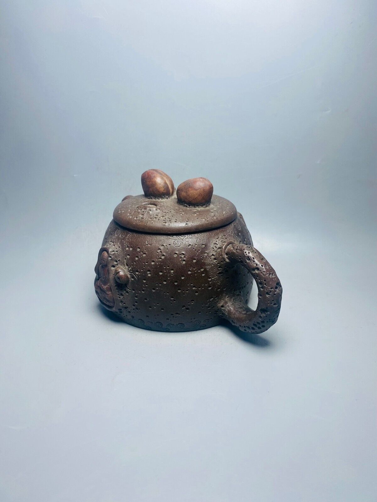 Chinese Yixing Zisha Clay Handmade Exquisite Teapot （供春 底款： 顾景舟）